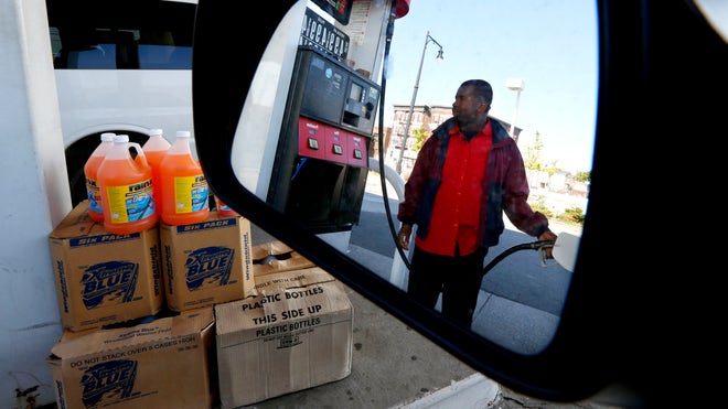 Gas Price Protest_Bake.jpg